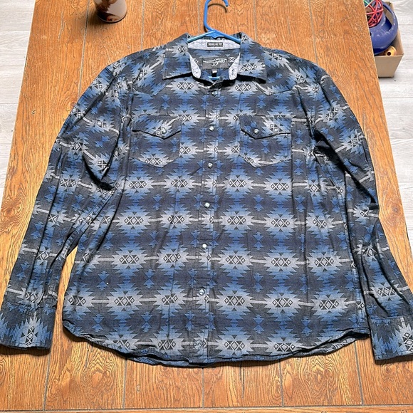 Moonshine Spirit By Brad Paisley Button Down Shirt - Picture 1 of 9